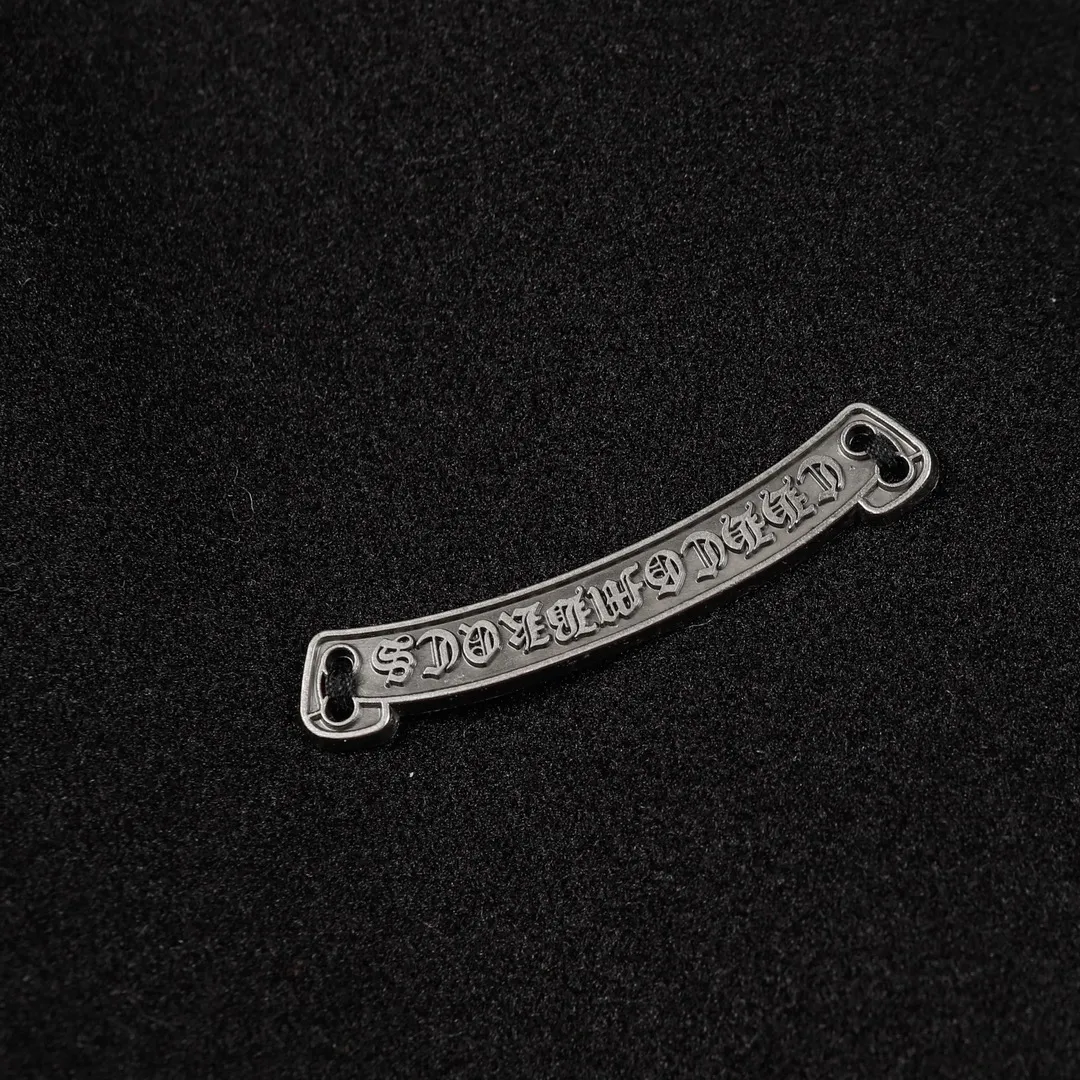 P390 Chrome hearts Chrome hearts embroidered leather baseball jersey - One-to-one restoration of heavy industry hardware accessories - Pocket sword zipper design - Dragon and Phoenix nylon with pebbled hand sleeves M L XL XXL